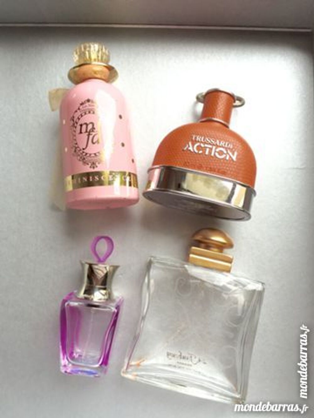 flacons de parfums vides 