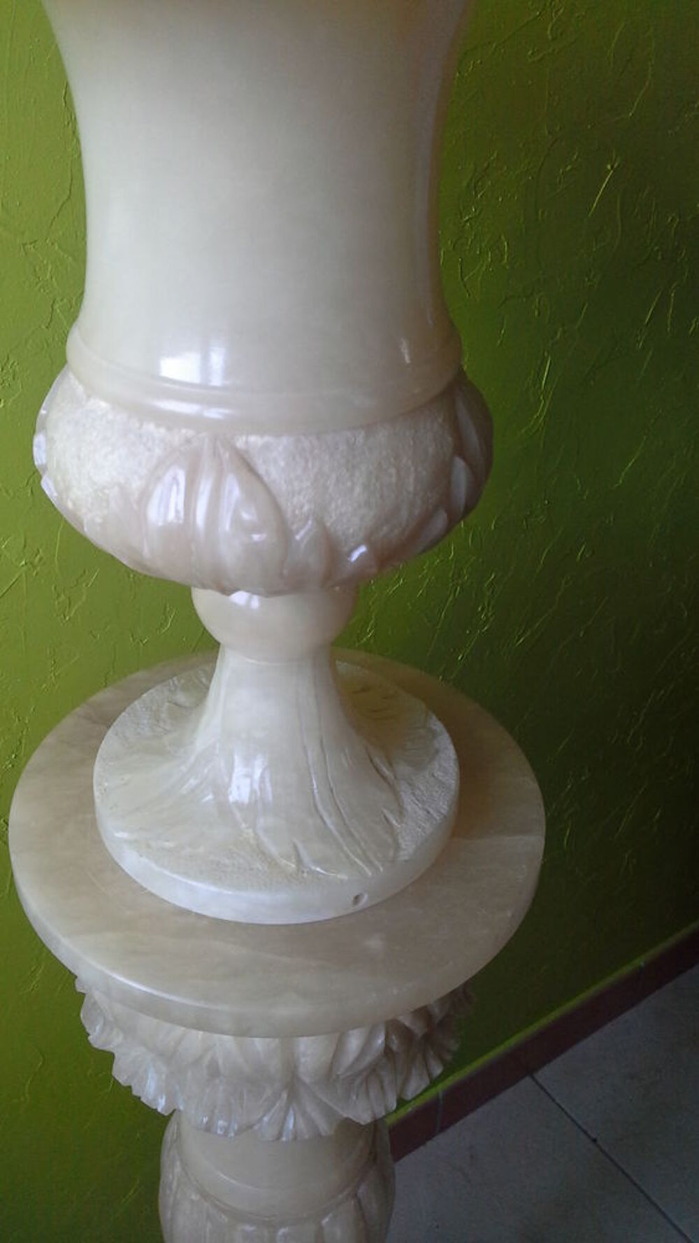 colonne et vase en albatre Décoration