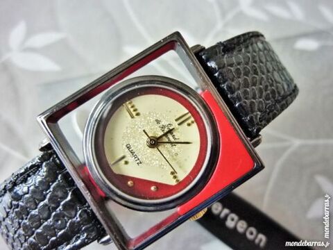 Gérard de Réaumont montre dame carrée GDR0002 45 Metz (57)
