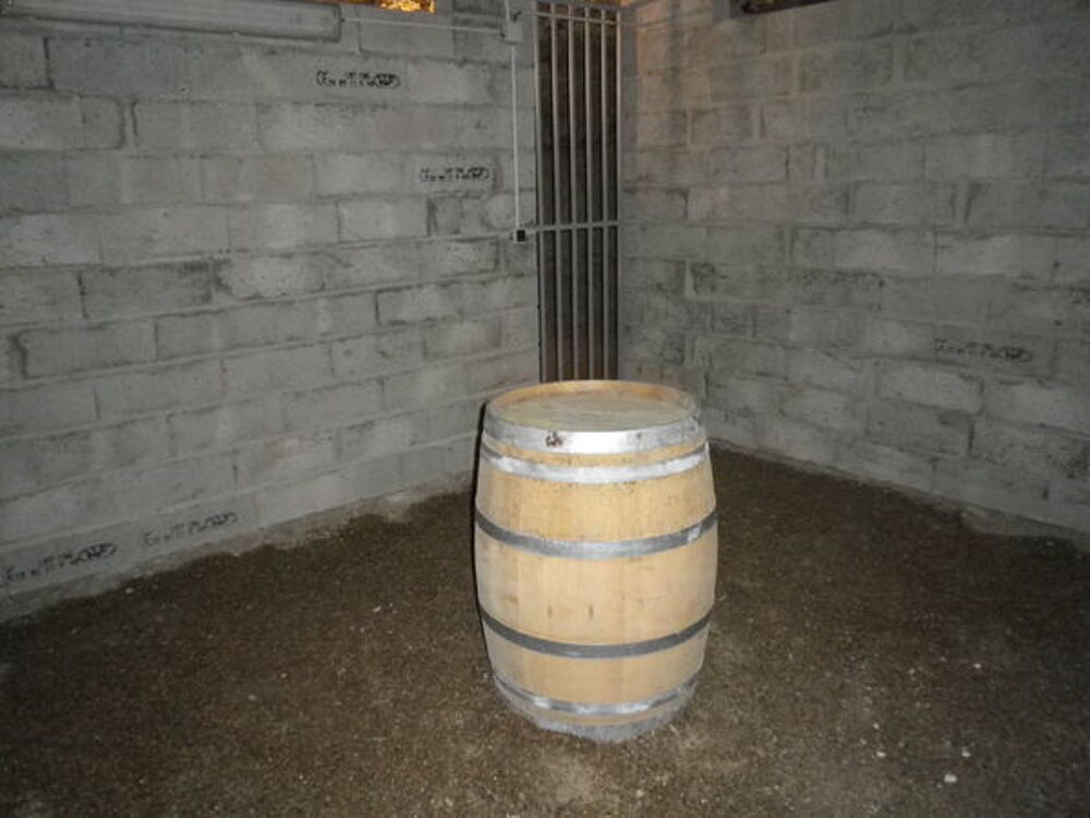 Location Autre Cave caveau sécurisé pour stocker votre vin Indre et Loire Rochecorbon