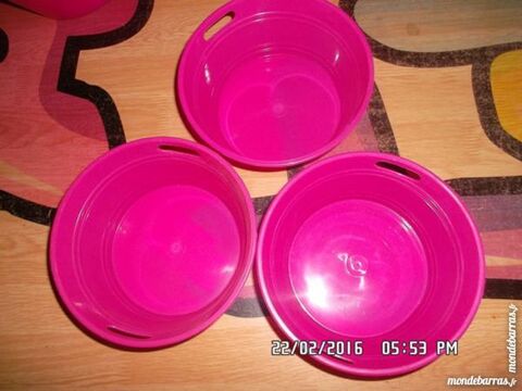 3 petites panires roses 2 Chambly (60)