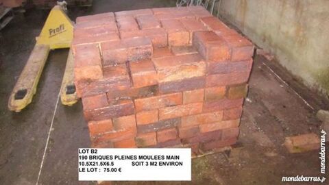 Briques moules main 75 Calais (62)
