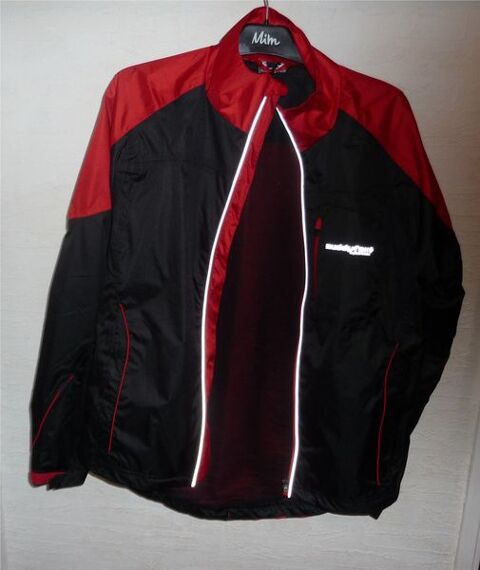 Coupe Vent  MUDDYFOX Taille SMAIL-Equipement du  cycliste- 59 Grigny (91)