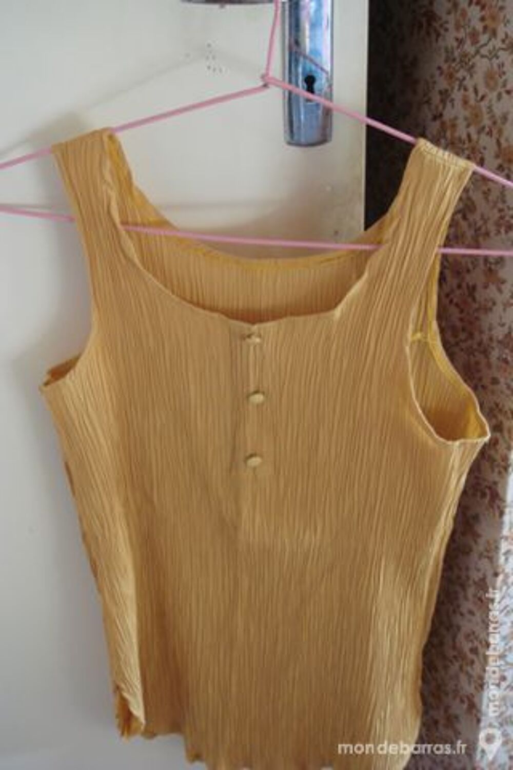 Haut &agrave; bretelle Vêtements