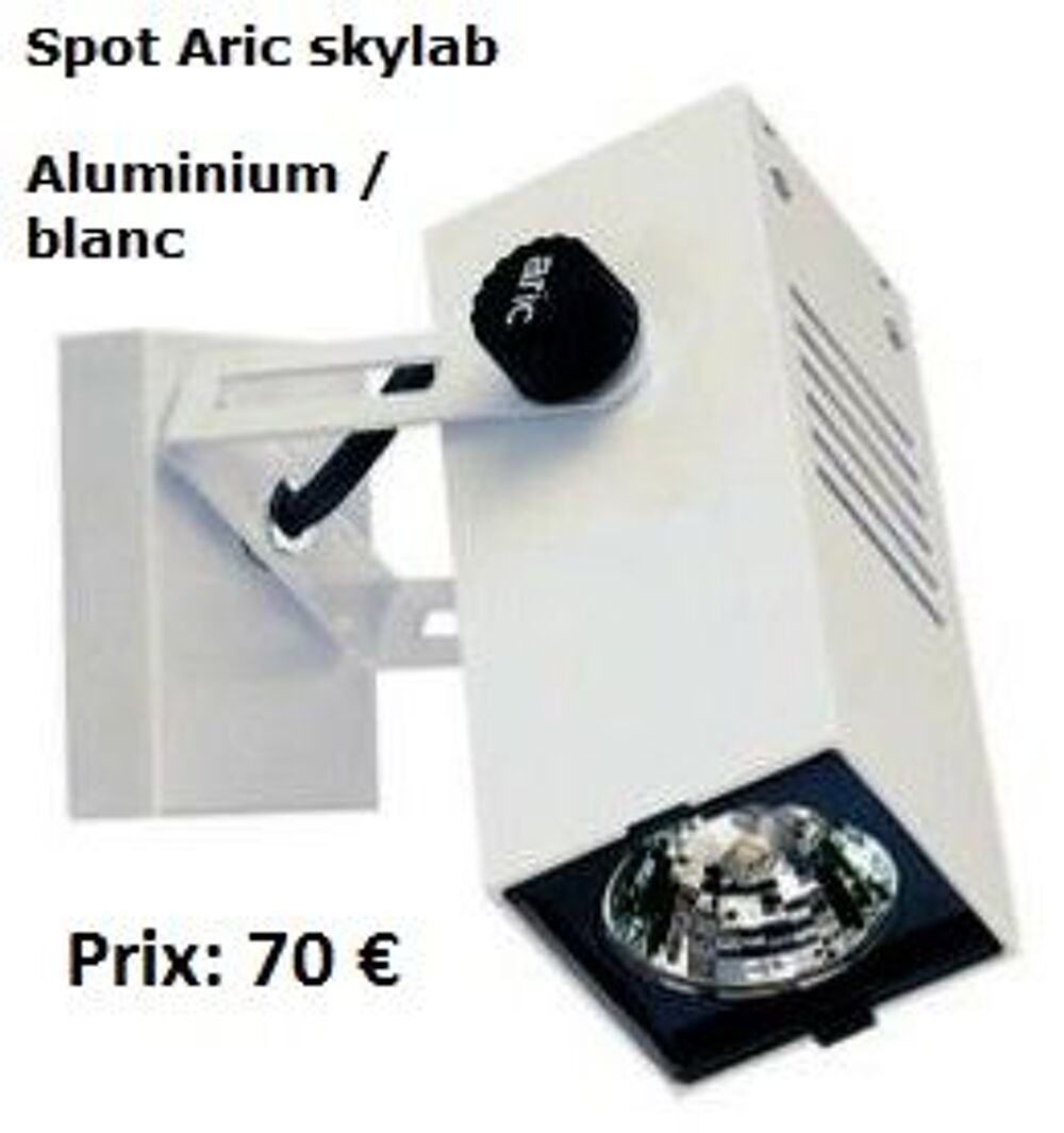 Skylab 01 Noir Sans Lampe
Spot saillie 230 v 50 w
Aric 4328 Bricolage