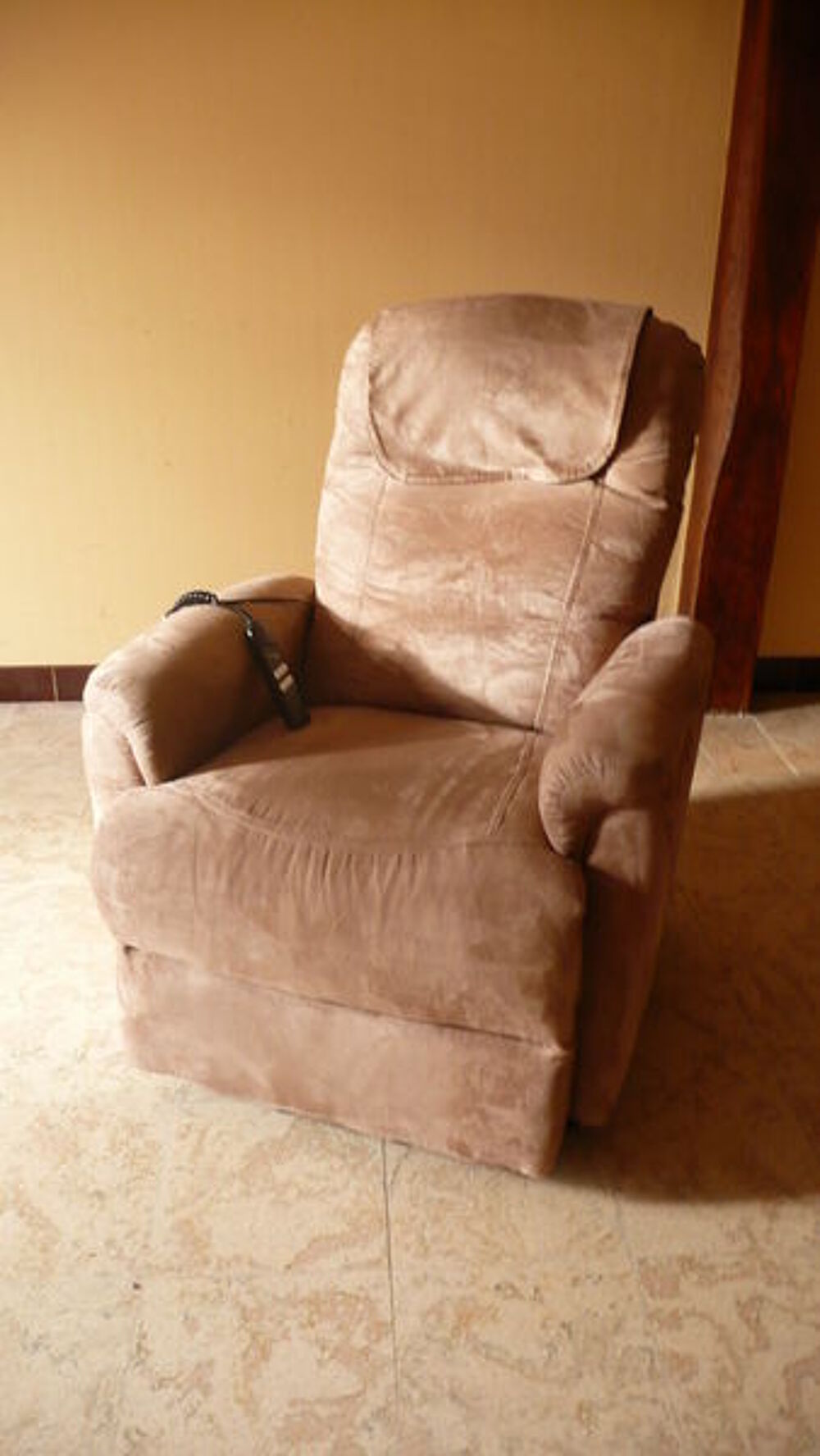 Fauteuil m&eacute;dicalis&eacute; Puériculture