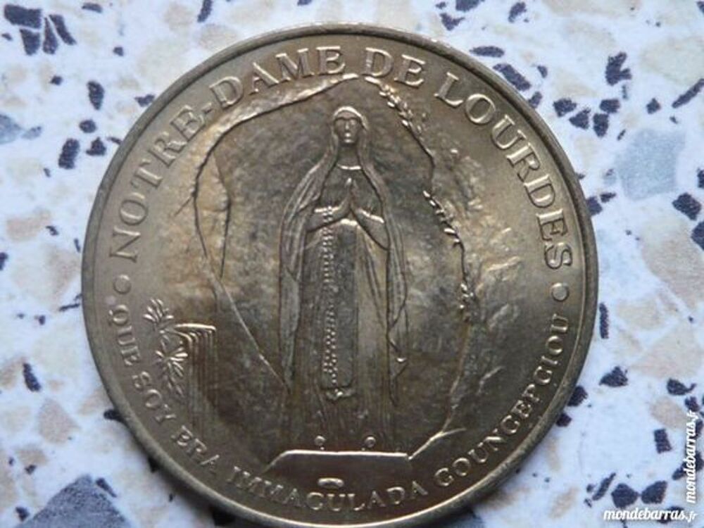 M&eacute;daille souvenir De Notre Dame De LOURDES 