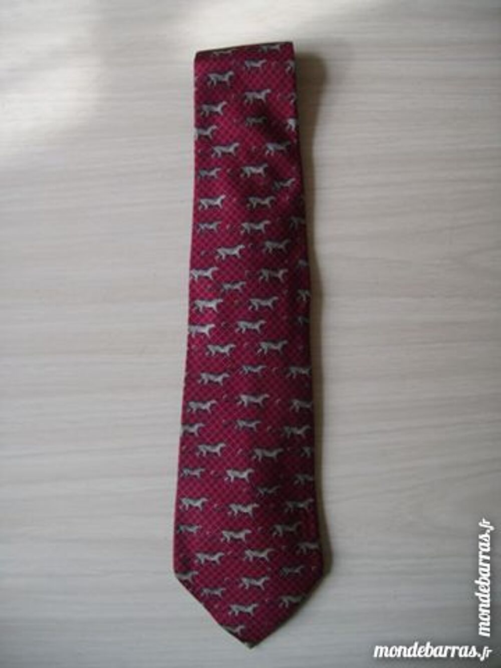 CRAVATE en soie YVES SAINT LAURENT Bordeaux Bijoux et montres