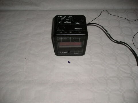 radio r�veil cube am-fm
5 Sept�mes-les-Vallons (13)