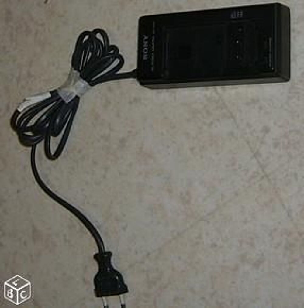 adaptateur chargeur camescope sony AC-V50 Photos/Video/TV