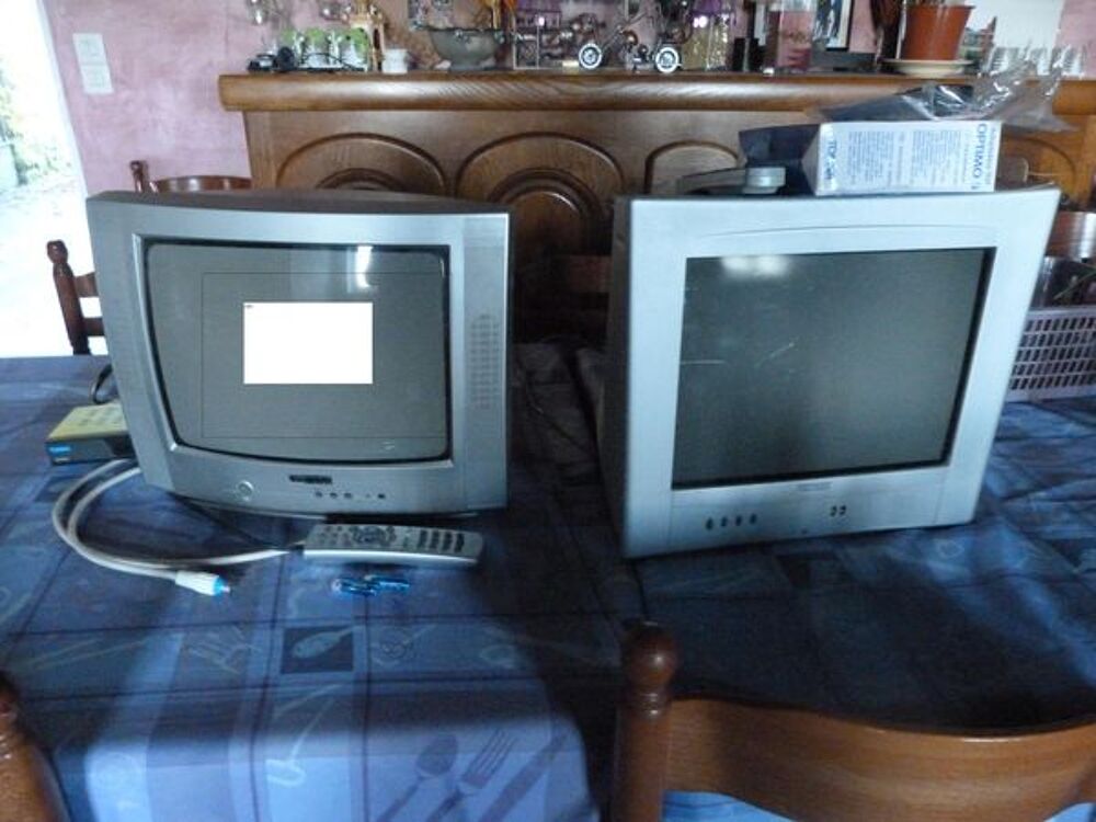 plusieurs televison avec tnt Photos/Video/TV