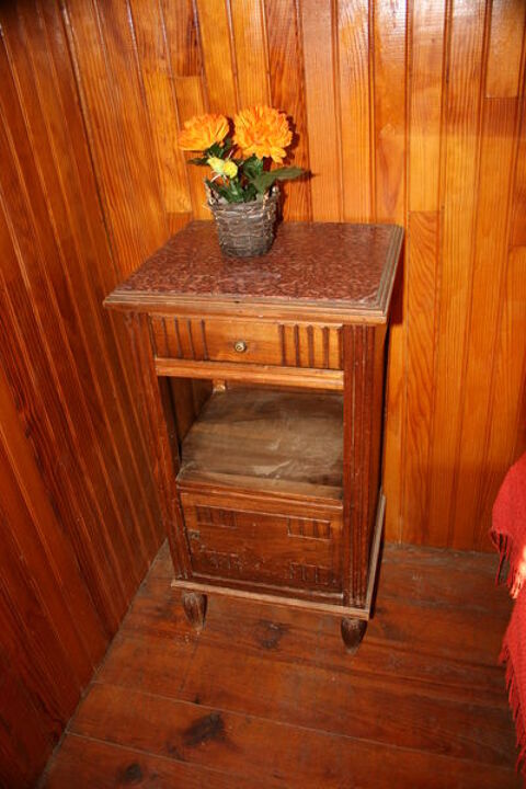 Chevet bois massif et marbre 55 Ax-les-Thermes (09)