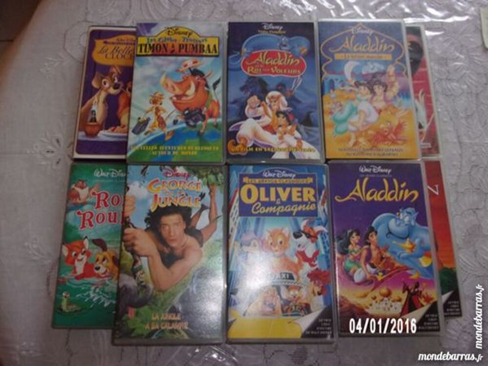 Cassettes VHS pour enfants. DVD et blu-ray