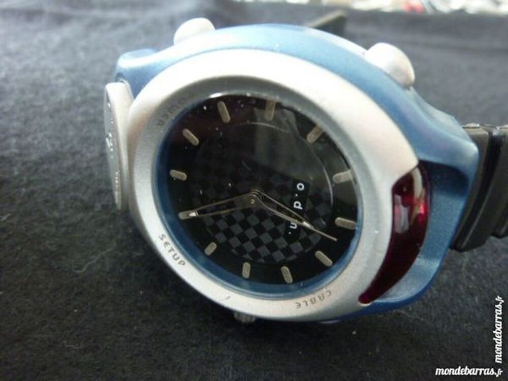 O.D.M. montre t&eacute;l&eacute;commande &eacute;dition limit&eacute;e DIV0299 Bijoux et montres