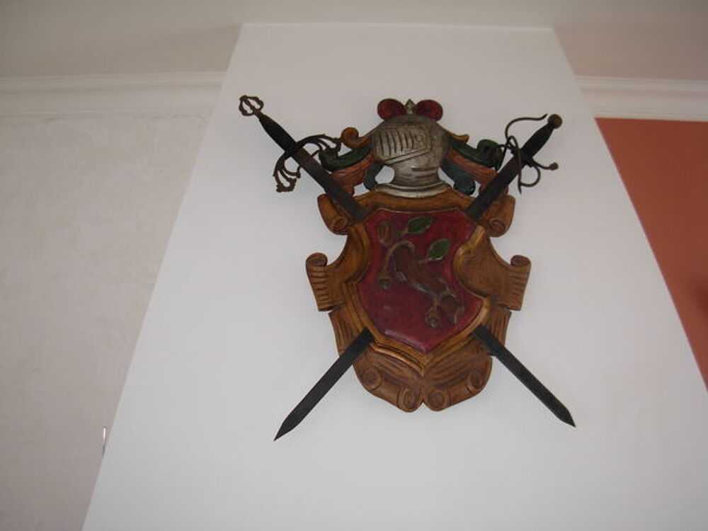 Belle d&eacute;co-ARMURE et 2 EPEES Décoration