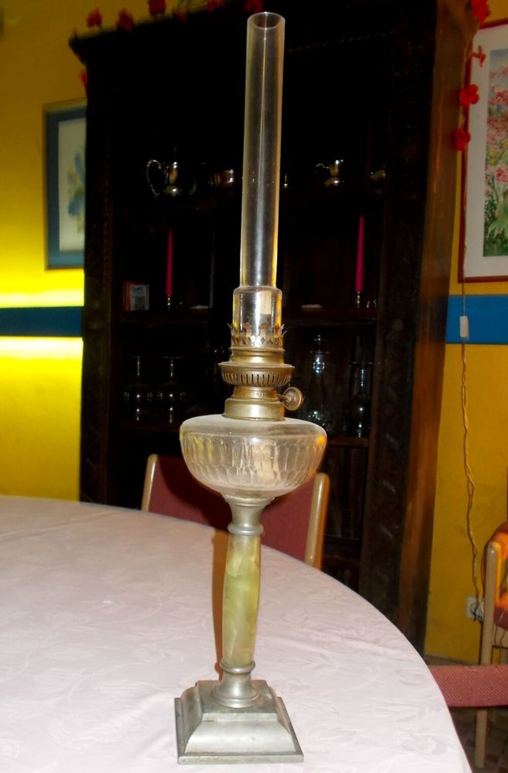 Lampe &agrave; p&eacute;trole en &eacute;tain et alb&acirc;tre hauteur 60cm ' Décoration