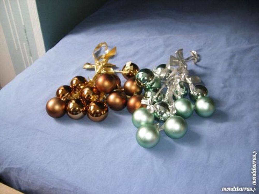2 suspensions de no&euml;l. Décoration