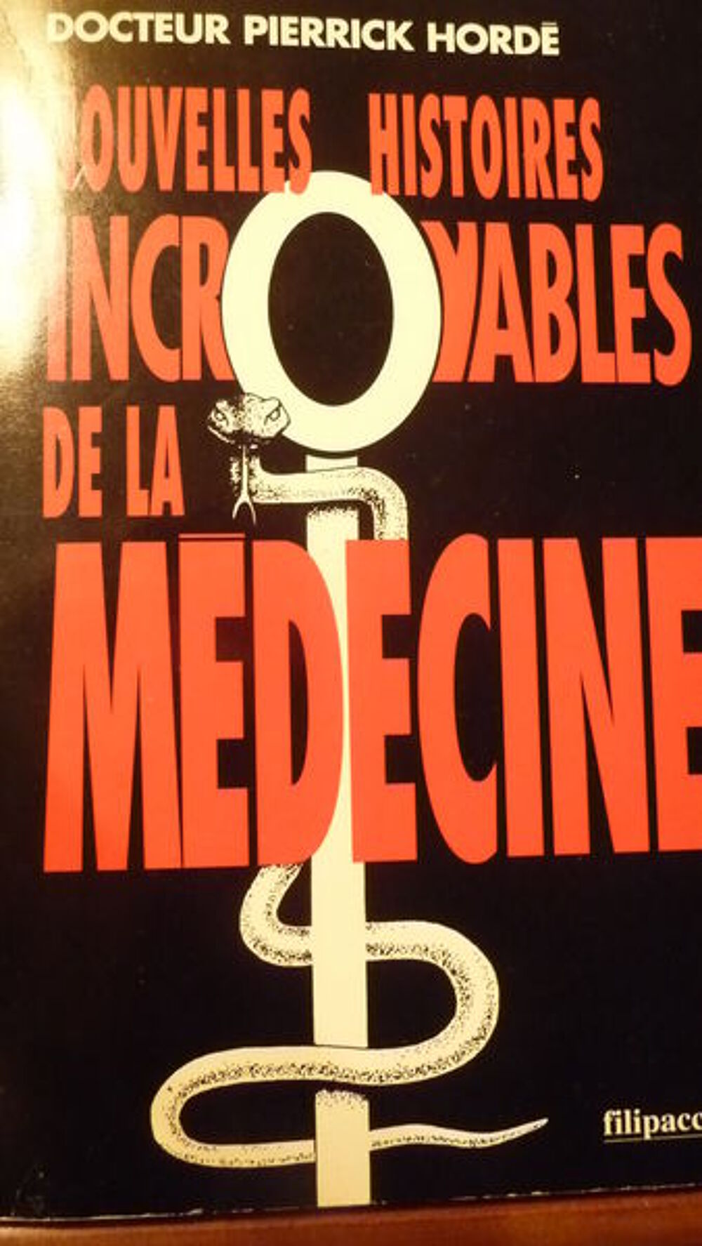 DEUX LIVRES. Livres et BD