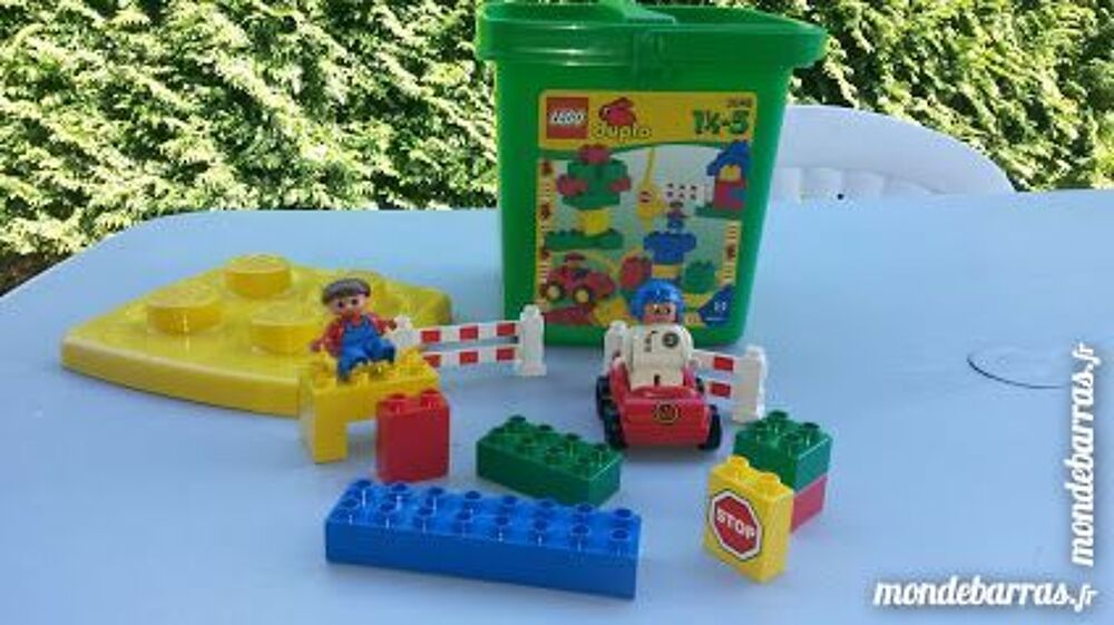 lego avec boite plastique Jeux / jouets