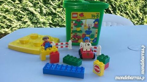 lego avec boite plastique 12 Corbie (80)