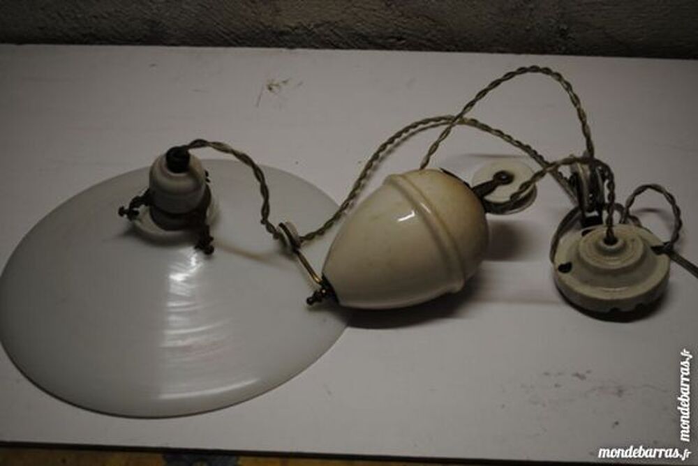 suspension ancienne en porcelaine et coupelle opal Décoration