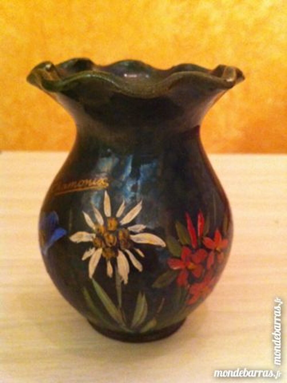 Vase &laquo;souvenir de Chamonix &raquo; sign&eacute; UPOY Décoration