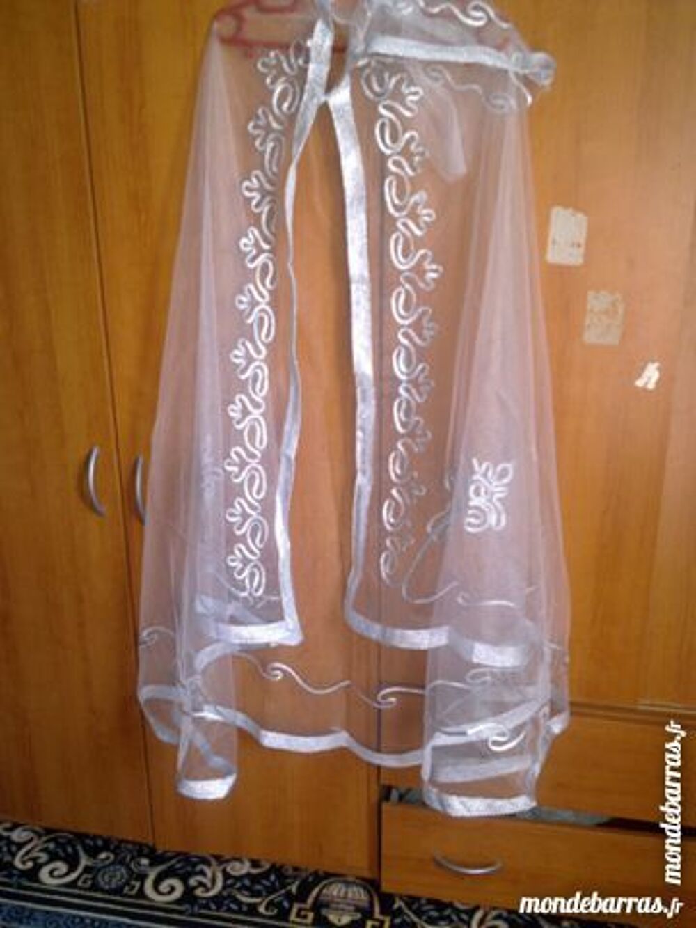 Beau caftan blan..cap blanche Vêtements