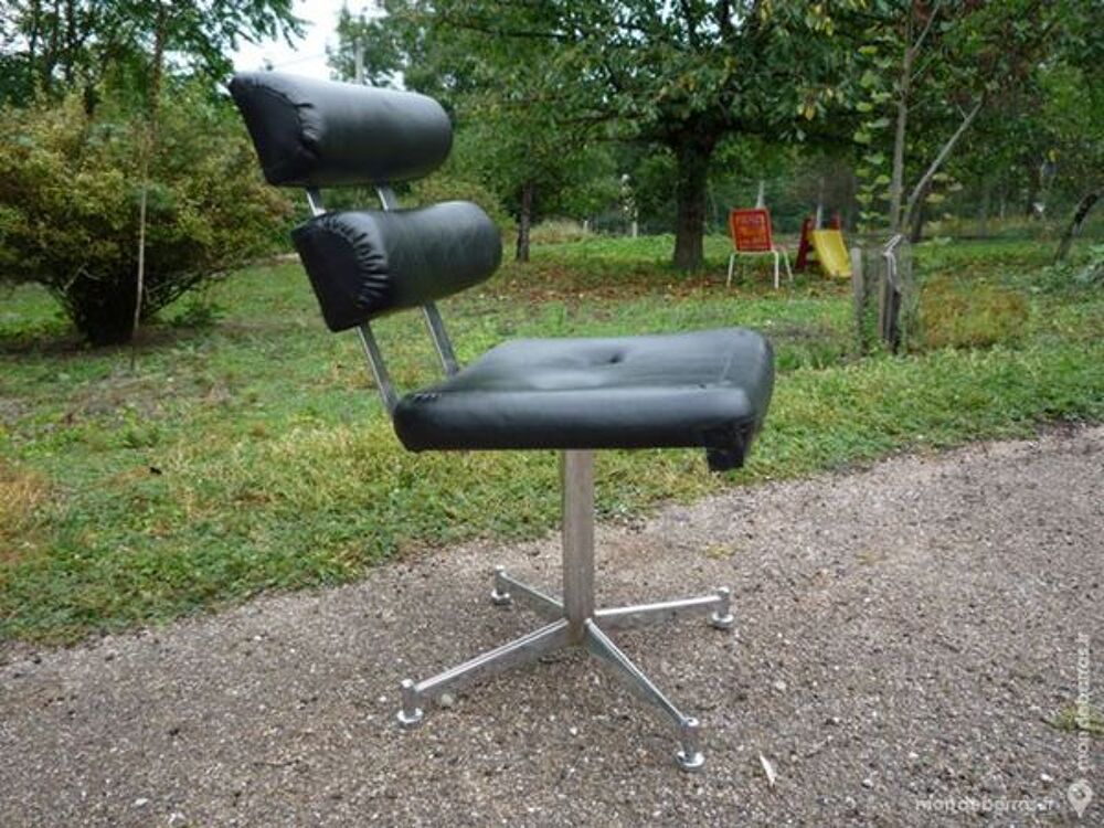 Fauteuil pieds chrom&eacute; design Meubles