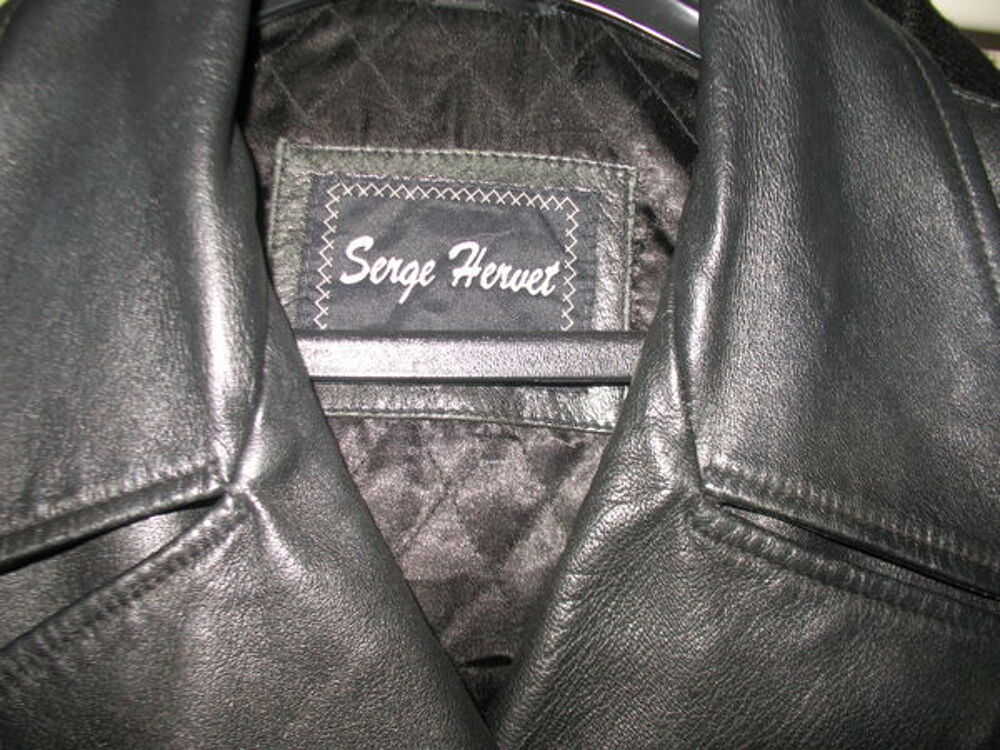 veste en cuir noire tr&egrave;s bon &eacute;tat T42 de marque Vtements