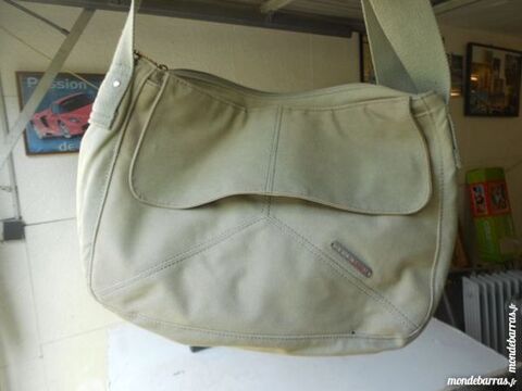 SAC A MAINS POUR FEMMES 5 Brie-Comte-Robert (77)