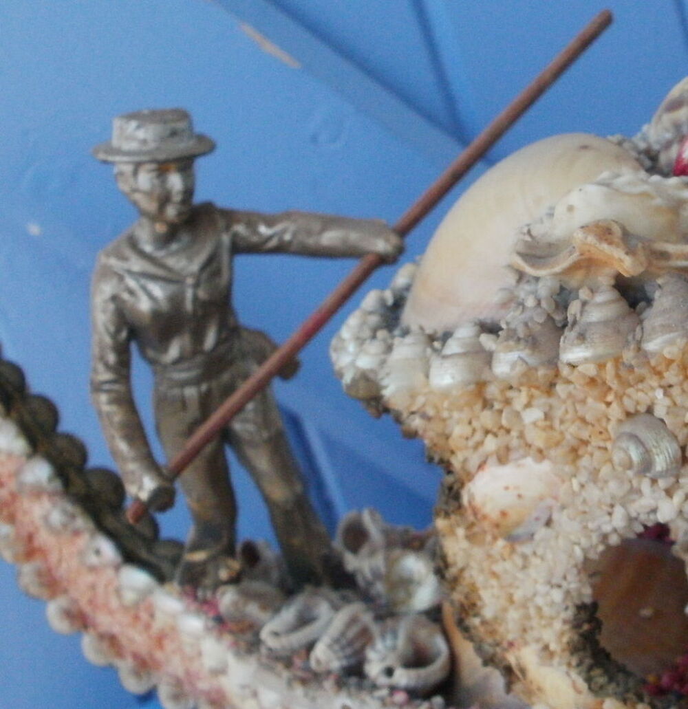 Gondole decorative VINTAGE en sable et coquillages Livres et BD