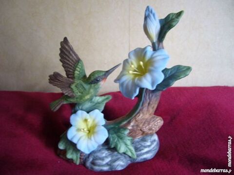 superbe oiseau en biscuit 40 Paris 18 (75)