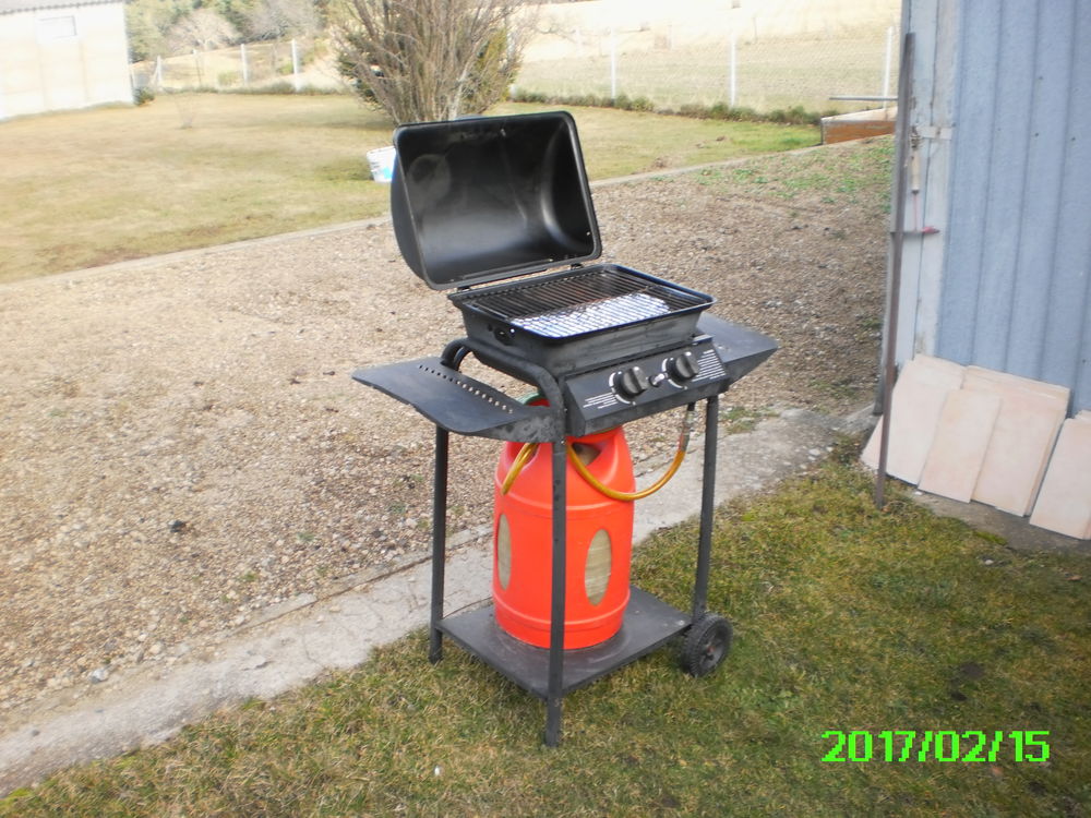 barbecue &agrave; gaz Jardin
