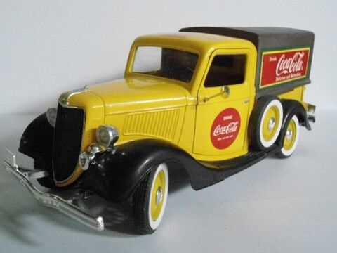 Ford V8 bâché 'Drink Coca-Cola' 1936 35 Follainville-Dennemont (78)
