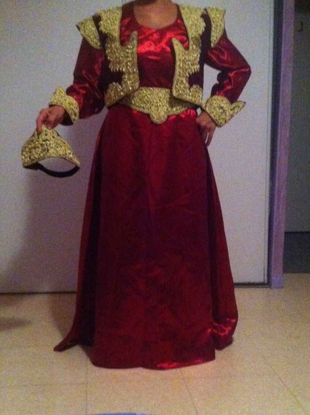 ROBES TRADITIONNELLES ORIENTALES Vêtements
