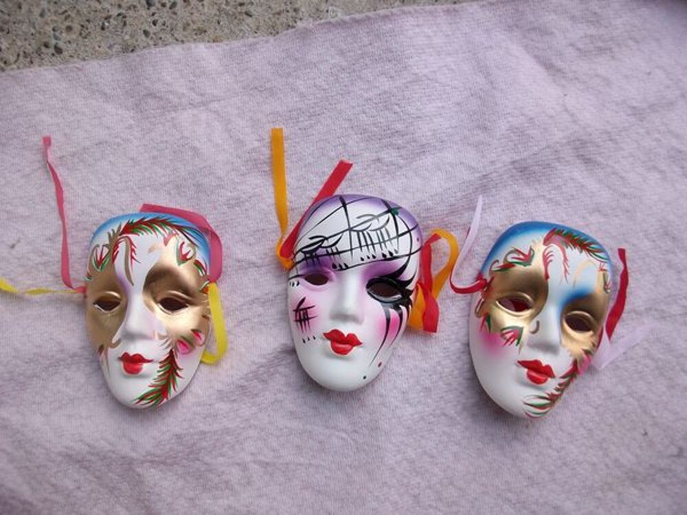 divers MASQUES de D&eacute;coration Décoration