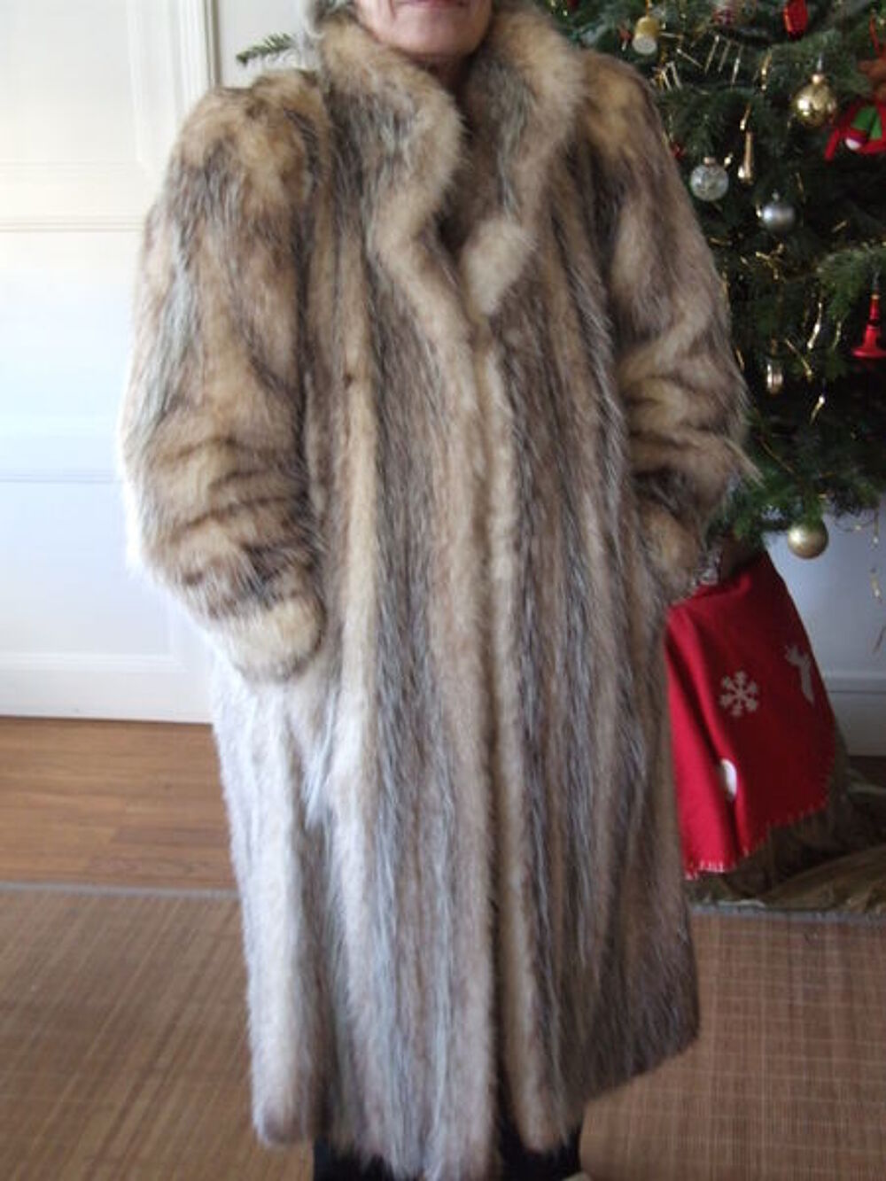 MANTEAU FOURRURE OPOSSUM DE VIRGINIE T42/44 Vêtements