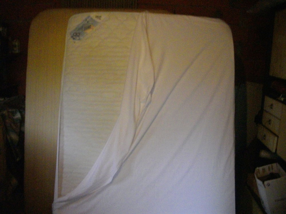 lit demontable + matelas + sommier Meubles