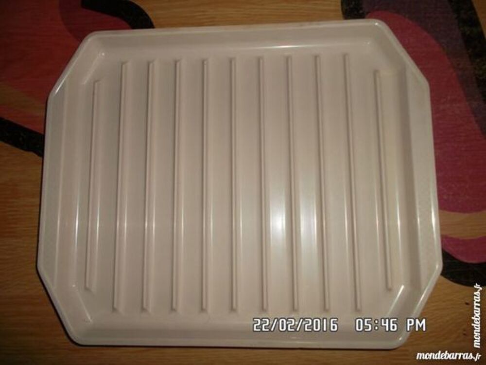 plateau stri&eacute; en pvc Cuisine