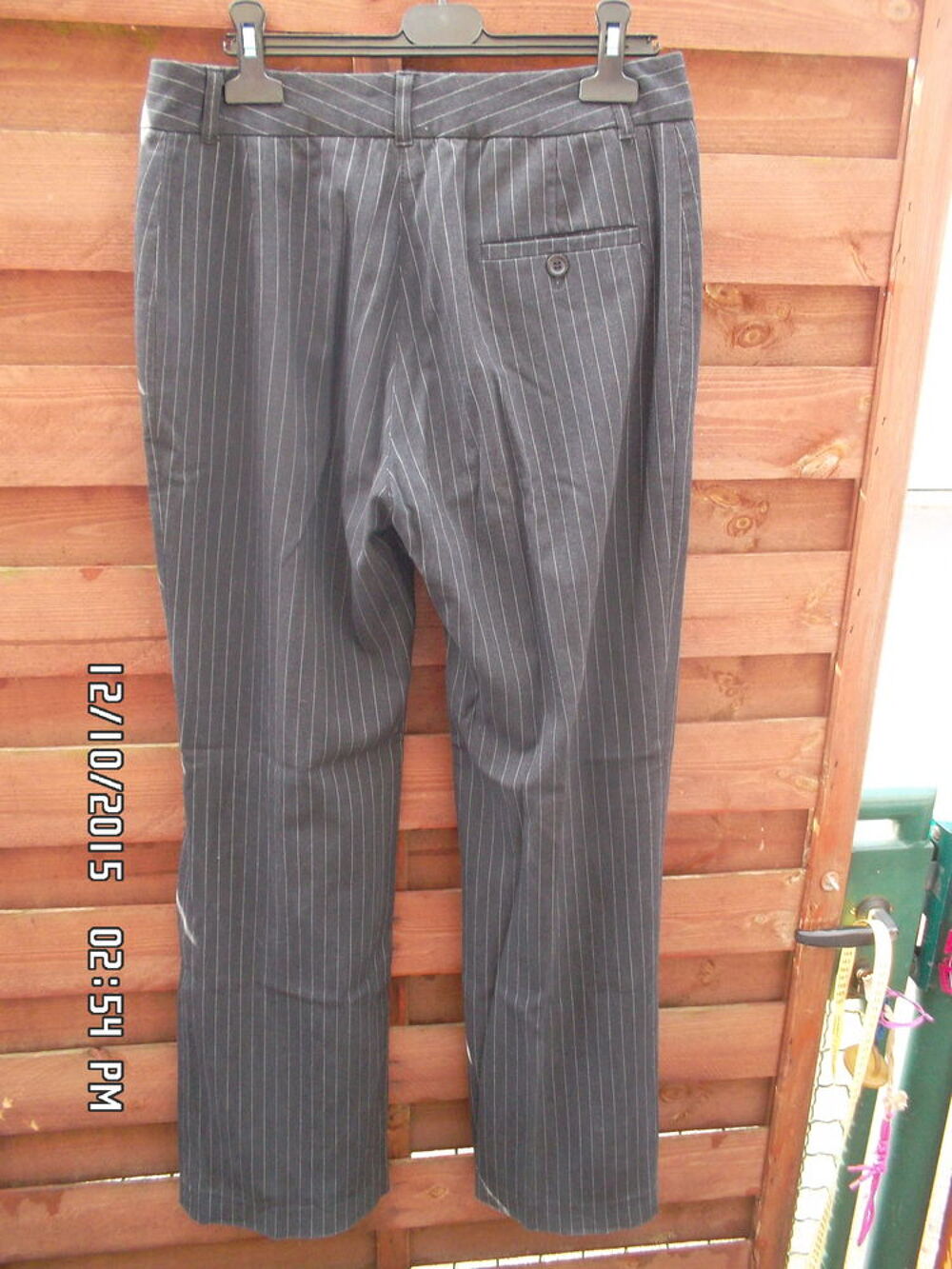PANTALON GRIS A RAYURES LA CITY*JUSTE 2E*KIKI60230 Vêtements