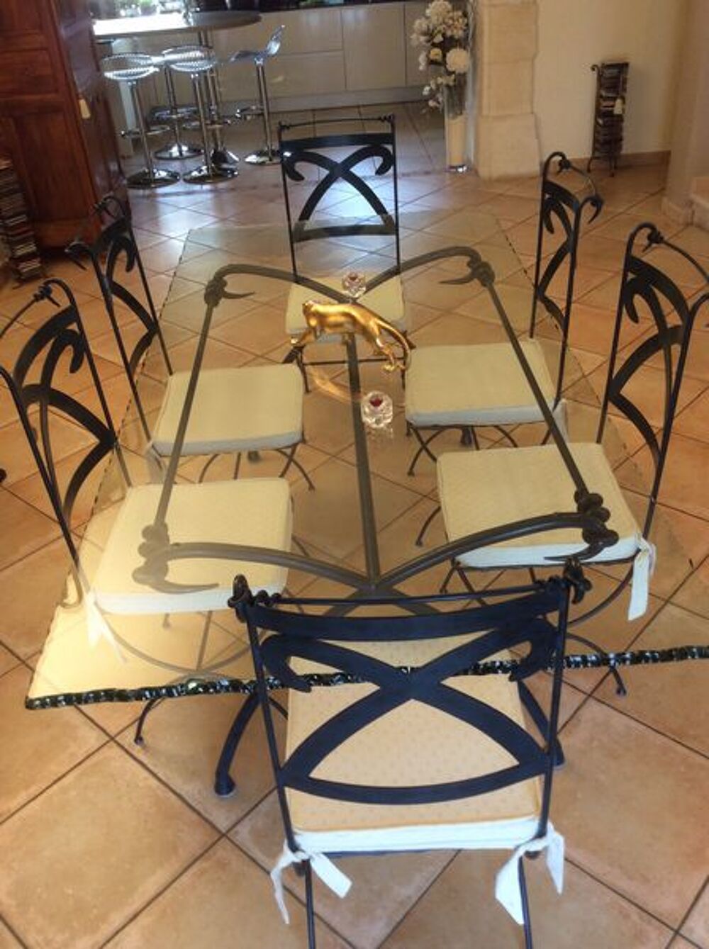 Table + chaises verre et fer forg&eacute; Meubles