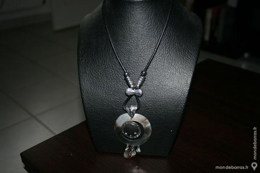 collier Bijoux et montres