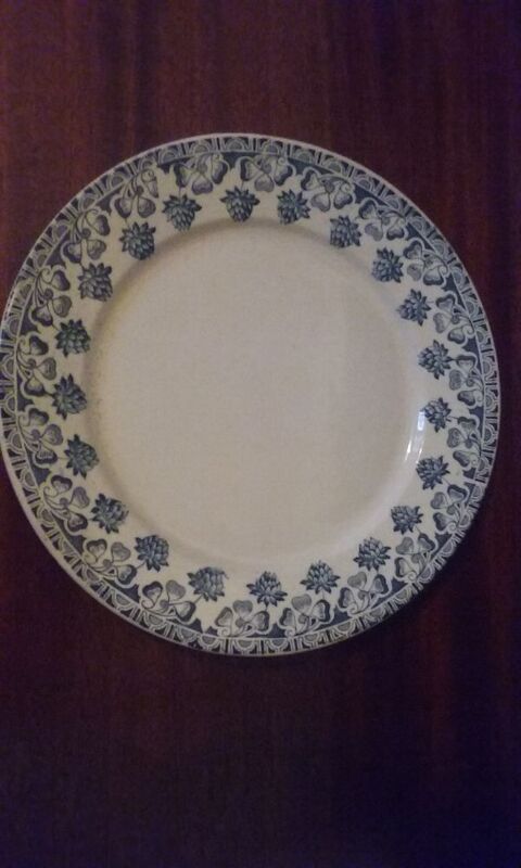 Lot de 2 assiettes plates Badonviller  Tr�fle  25 L�signy (77)