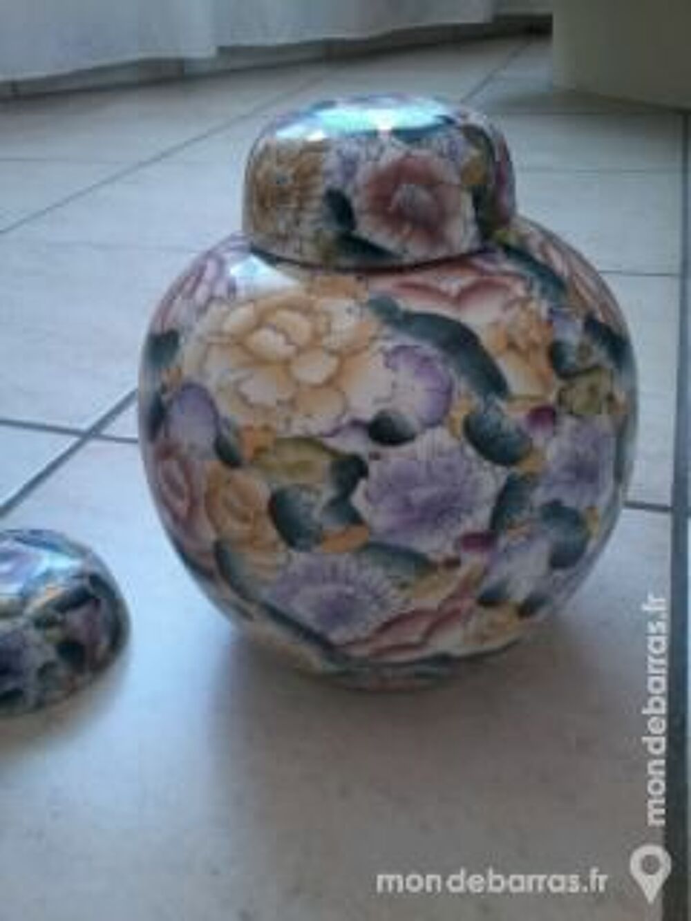 POTERIE GENRE FAIENCE MOTIF FLEURI Décoration