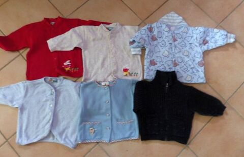 petites veste  pull  18 mois 
2 Viriat (01)