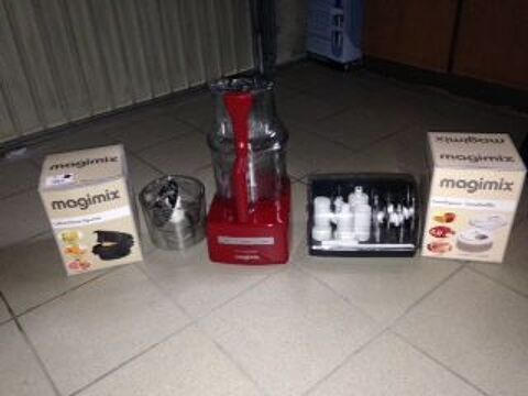 Robot multifonctions MAGIMIX 5200 XL rouge 300 Saint-Jeoire-Prieur (73)