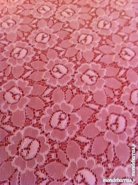 un rideau de 220 x 120 10 Saint-Vallier (71)