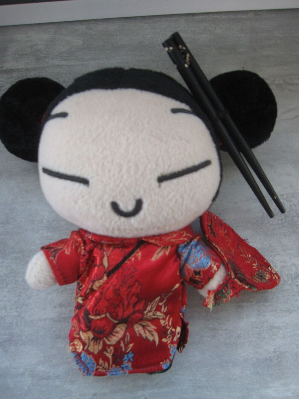 Peluche pucca habits traditionnels 20cm Jeux / jouets