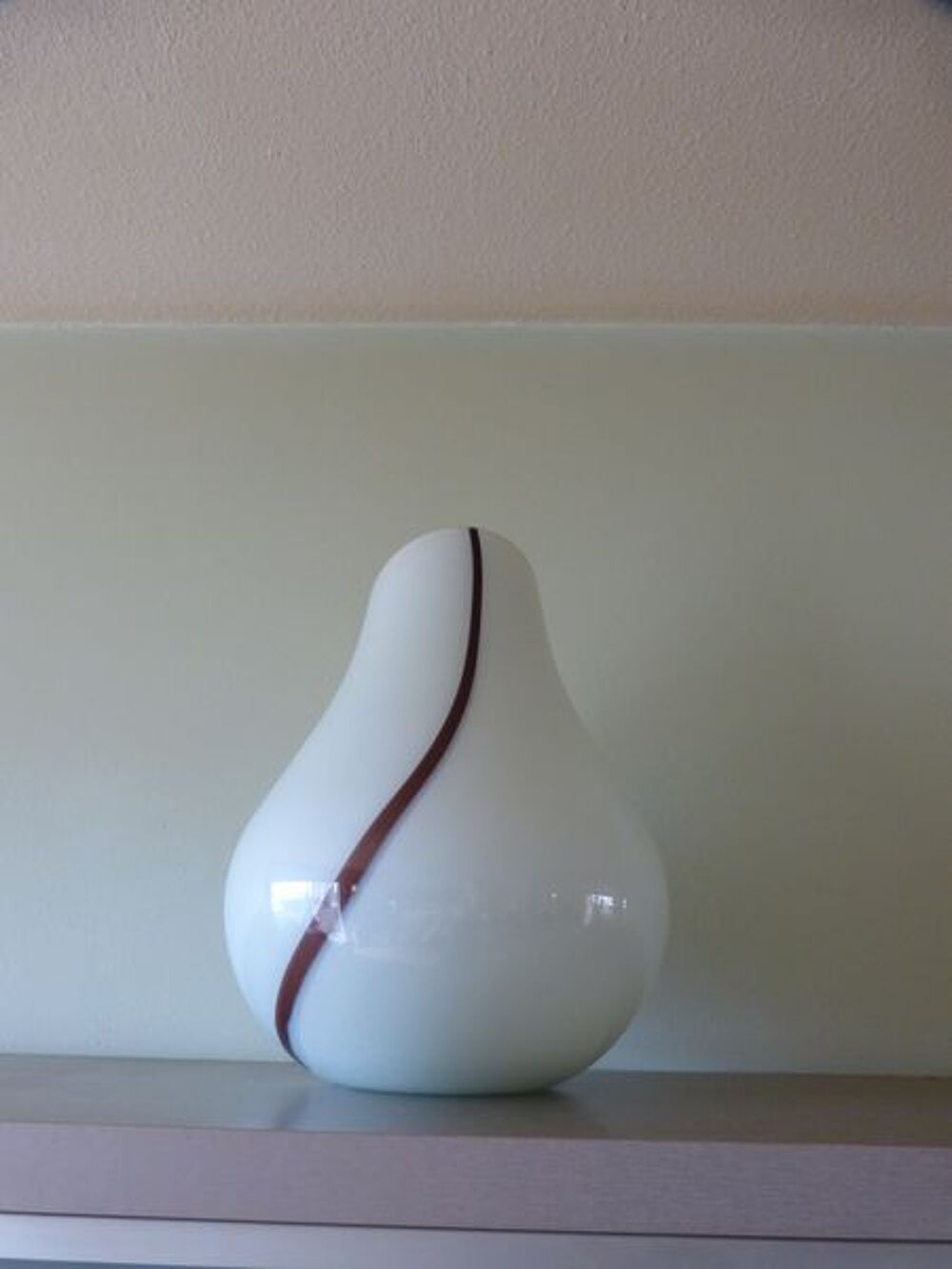 Lampe &agrave; poser en p&acirc;te de verre Opale ARRETA Décoration