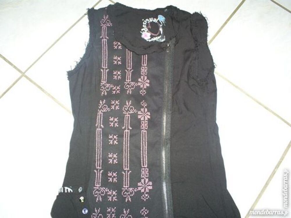 Robe DESIGUAL NEUVE Taille 38 Vêtements